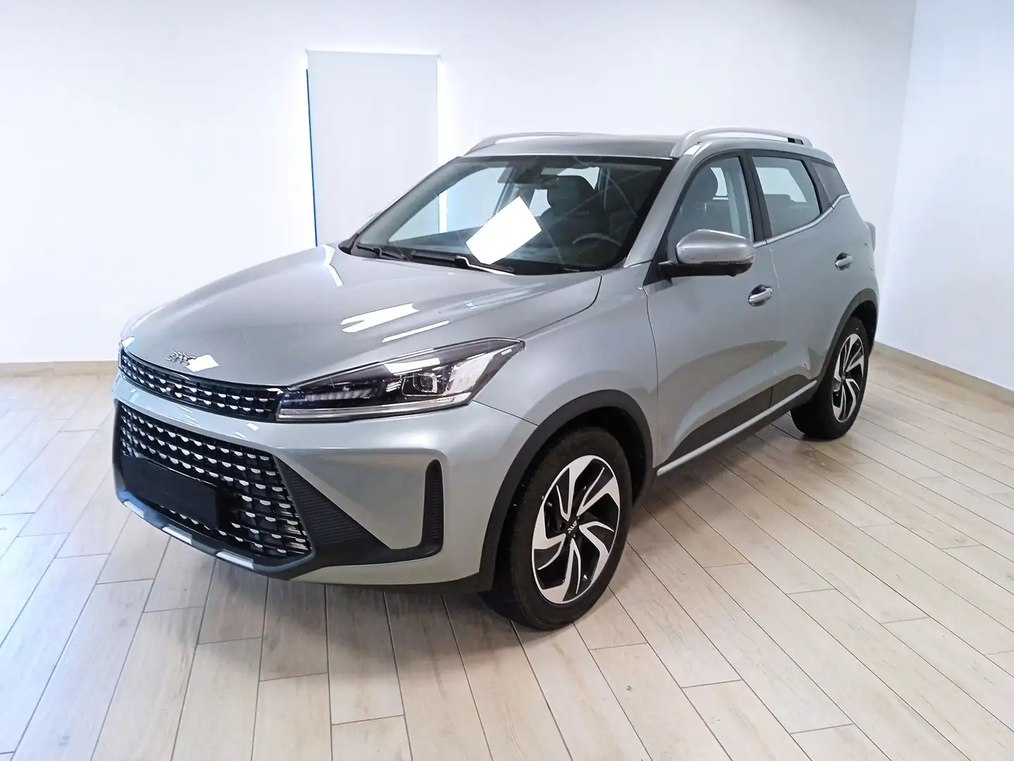 EMC Wave 3 1.5T CVT GPL Grau - 1