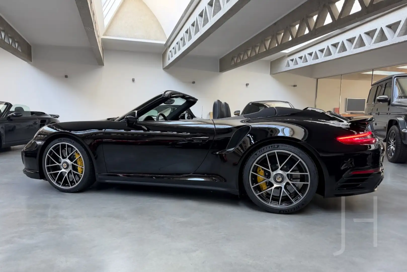 Porsche 991 911 turbo S Cabriolet Schwarz - 2