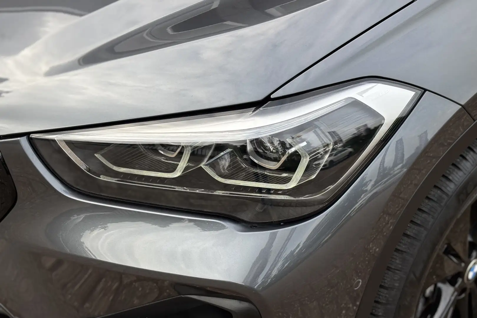 BMW X1 xDrive25e Advantage | LED | PDC V & A | Cruise Con Grijs - 2