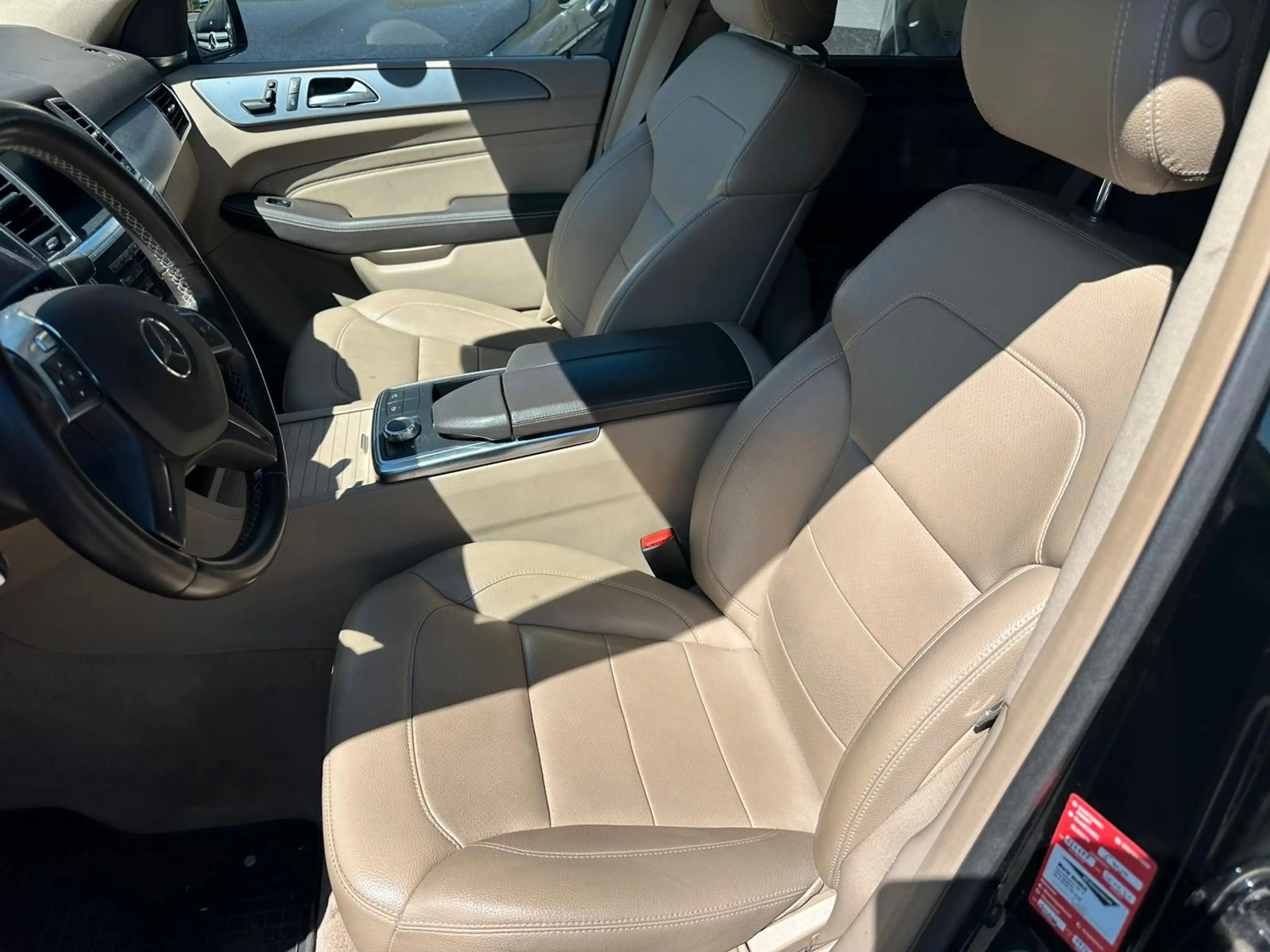 Mercedes-Benz ML 350 /Autom./ AHK/ Navi/Leder/PDC/AMG-Lin. — photo 10