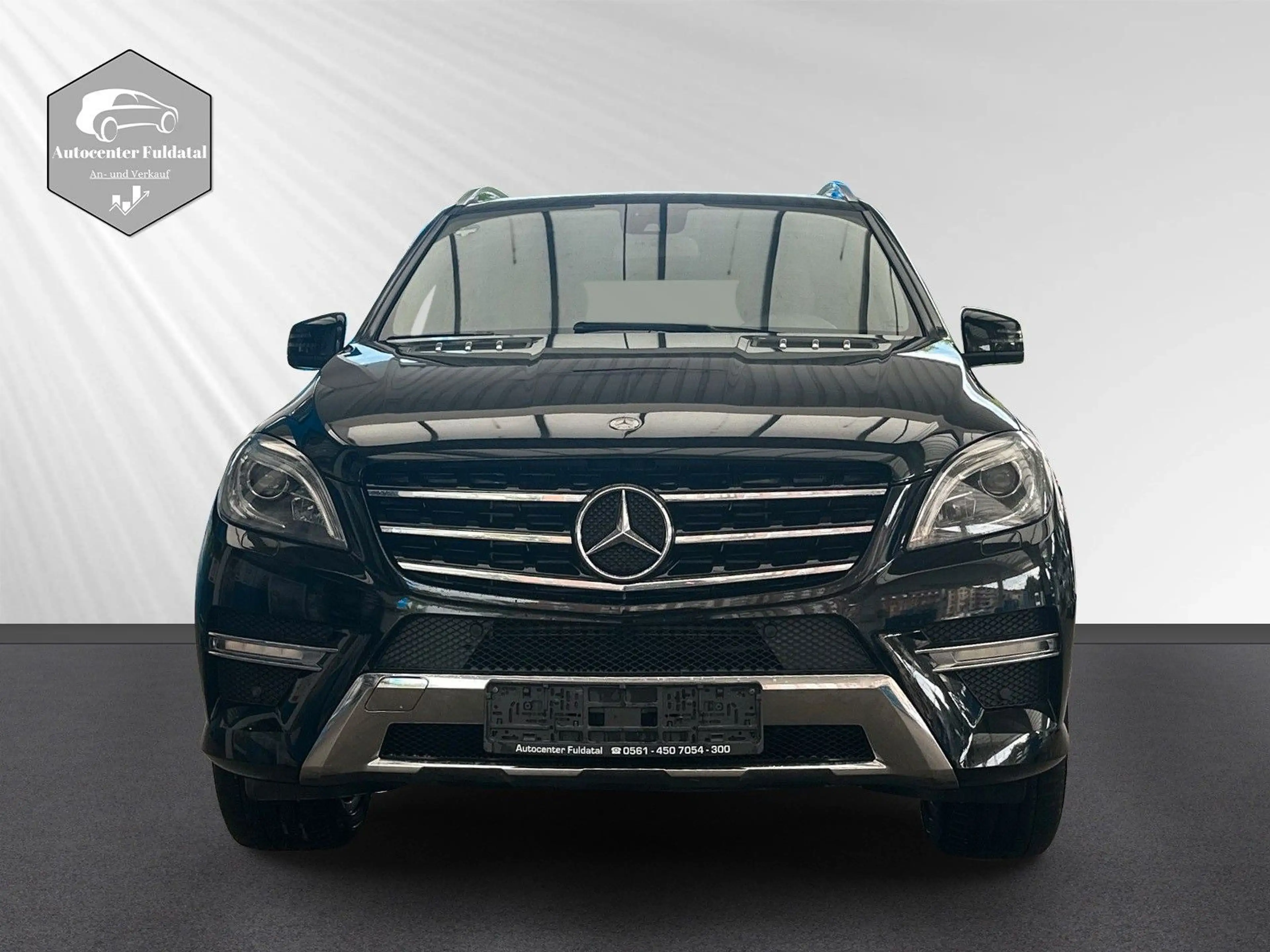 Mercedes-Benz ML 350 /Autom./ AHK/ Navi/Leder/PDC/AMG-Lin. — photo 2
