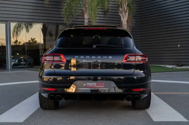 Porsche Macan view 5