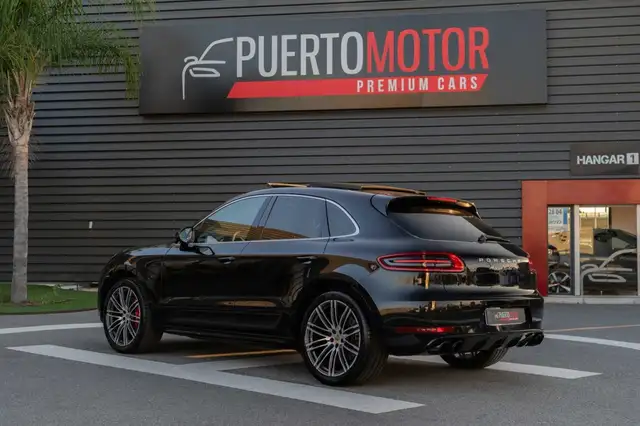 Porsche Macan view 4