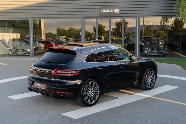 Porsche Macan view 6
