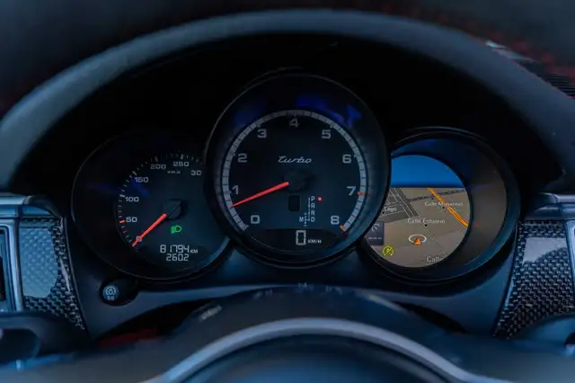 Porsche Macan view 10