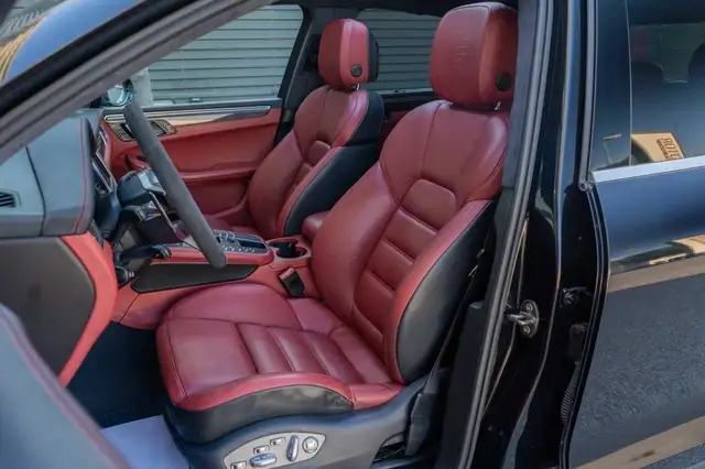 Porsche Macan view 19
