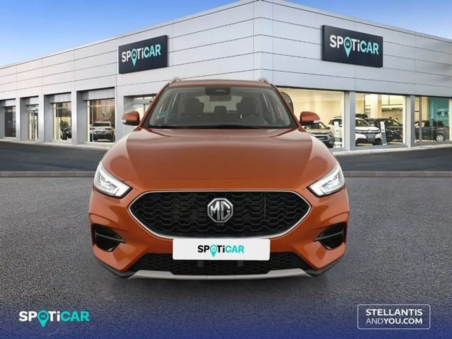 MG ZS 1.5 Comfort Naranja - 2