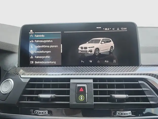 BMW X3 view 24