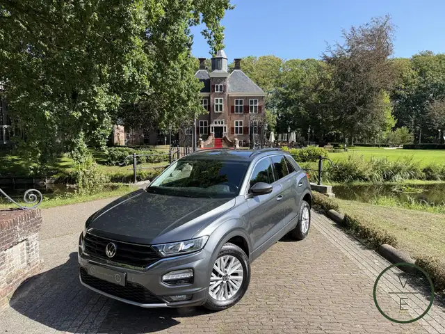 Volkswagen T-Roc 1.5 TSI Style | 57.000KM !! | Camera | Adaptive |
