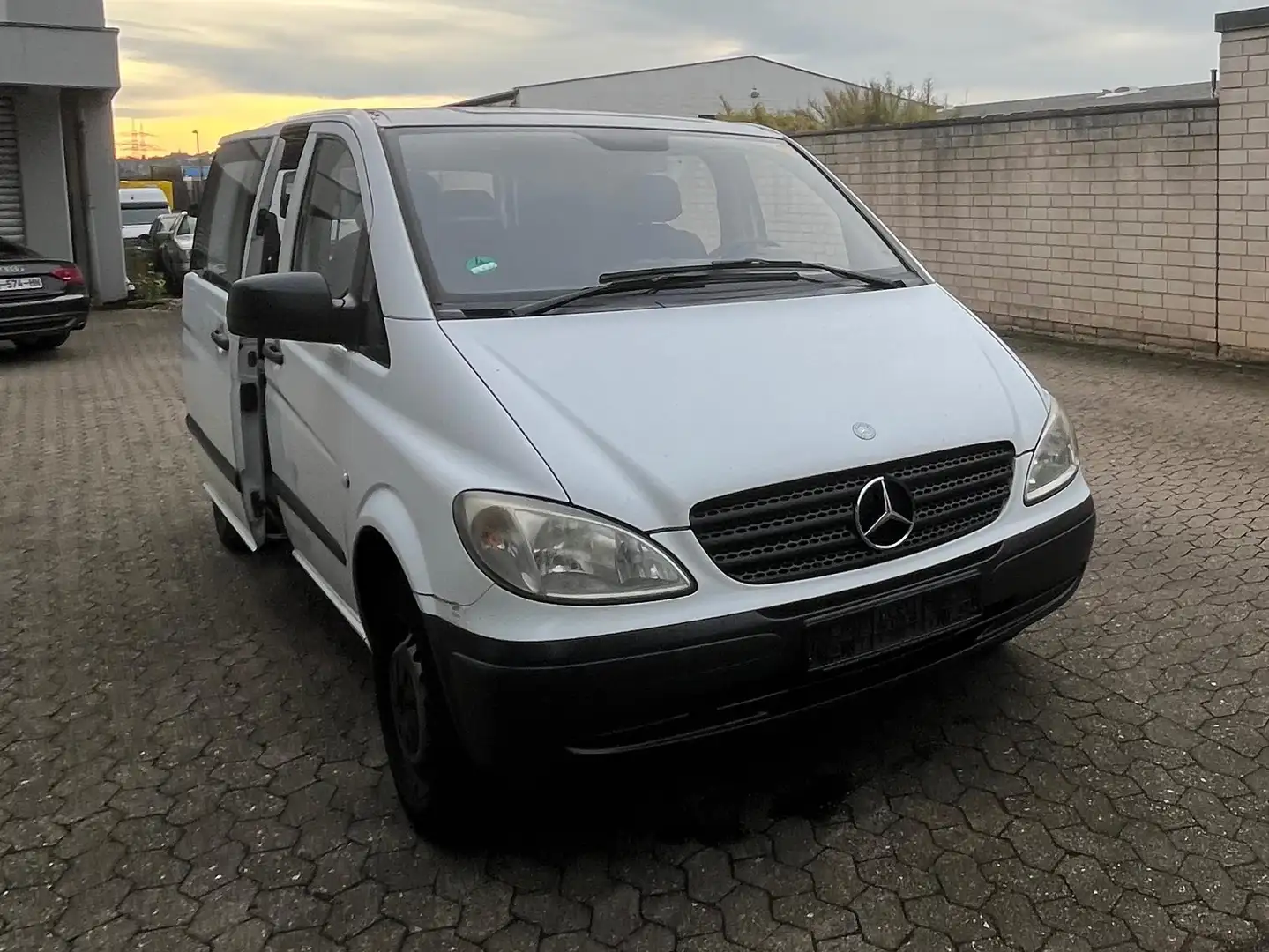 Mercedes-Benz Vito Vito 111 CDI Kompakt DPF Weiß - 2