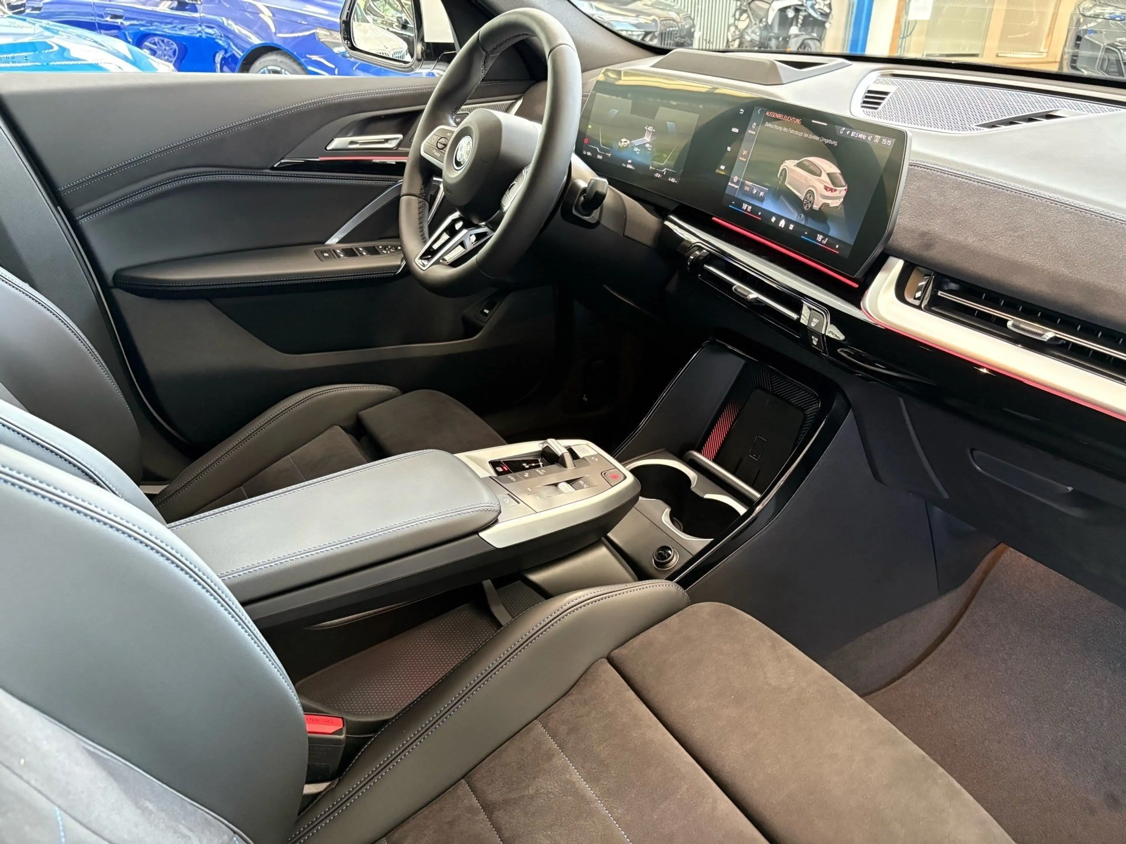 BMW iX2 eDrive20 SportPro Memory 360° HuD H/K DA/DA+ — photo 5
