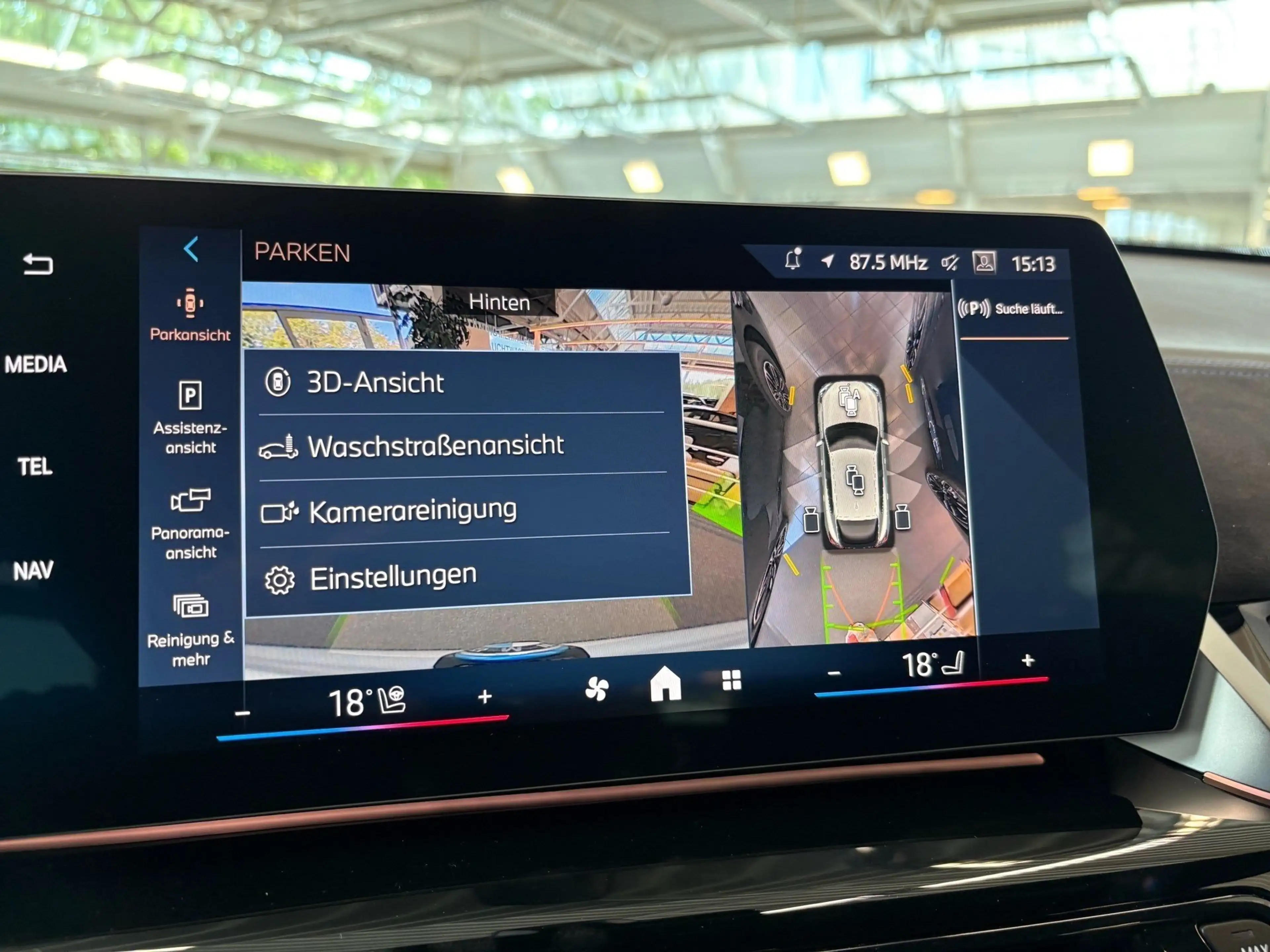 BMW iX2 eDrive20 SportPro Memory 360° HuD H/K DA/DA+ — photo 11