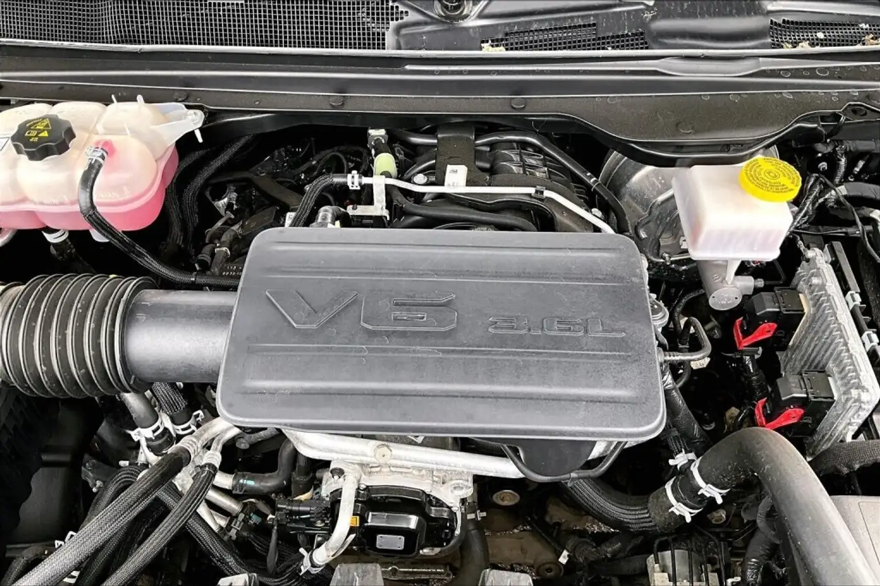 RAM 1500 снимка RAM 1500
