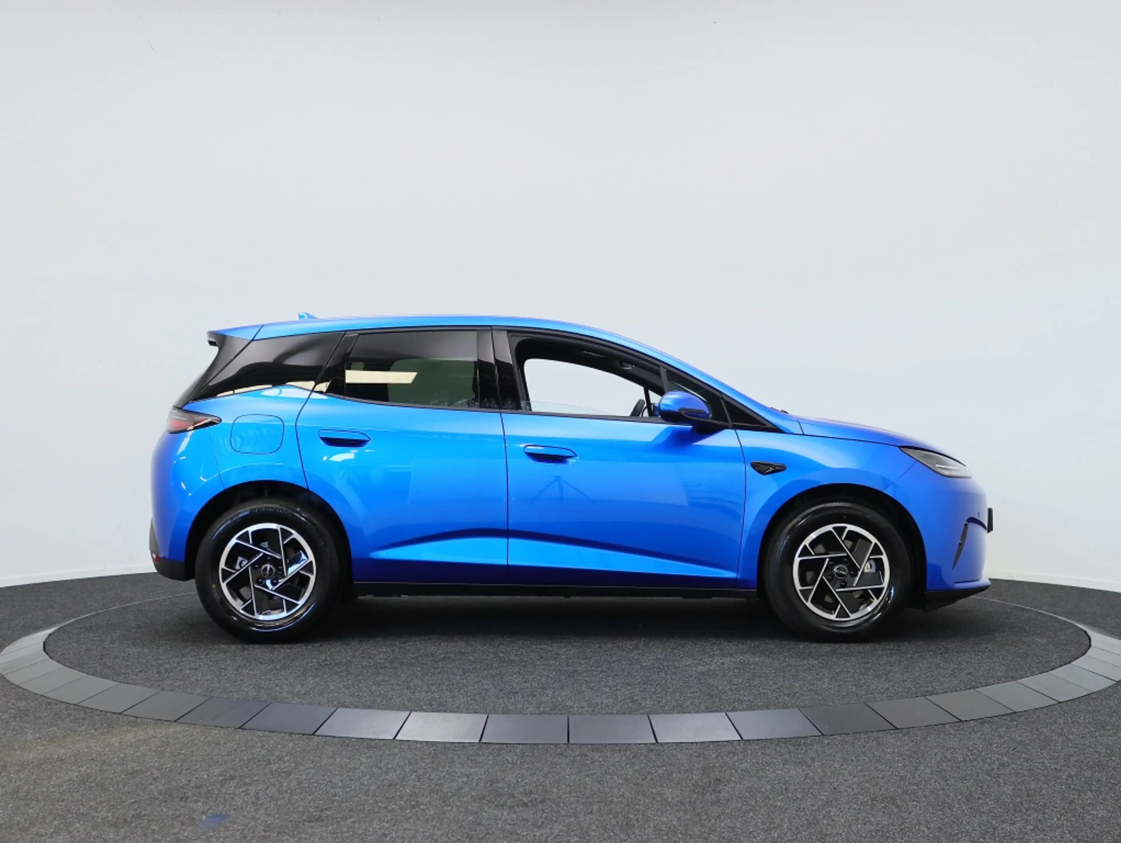 BYD Dolphin G 1.5L DM-i Boost | BYD Dealer | Plug-in | Private L — photo 11