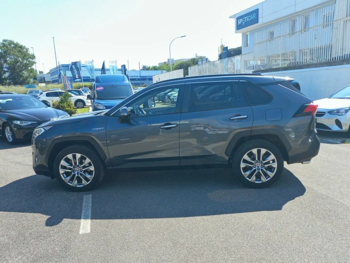 Toyota RAV 4 2.5 HV 218cv E-CVT Lounge 2WD Grigio - 2