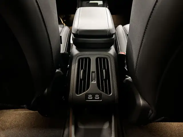 BMW 2 Series view 15