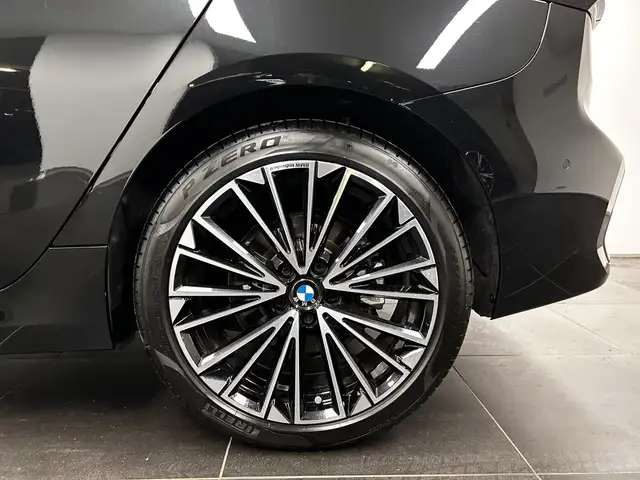BMW 2 Series view 6