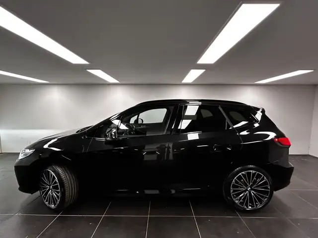 BMW 2 Series view 2