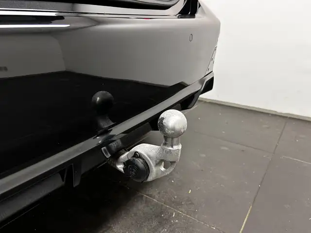 BMW 2 Series view 12