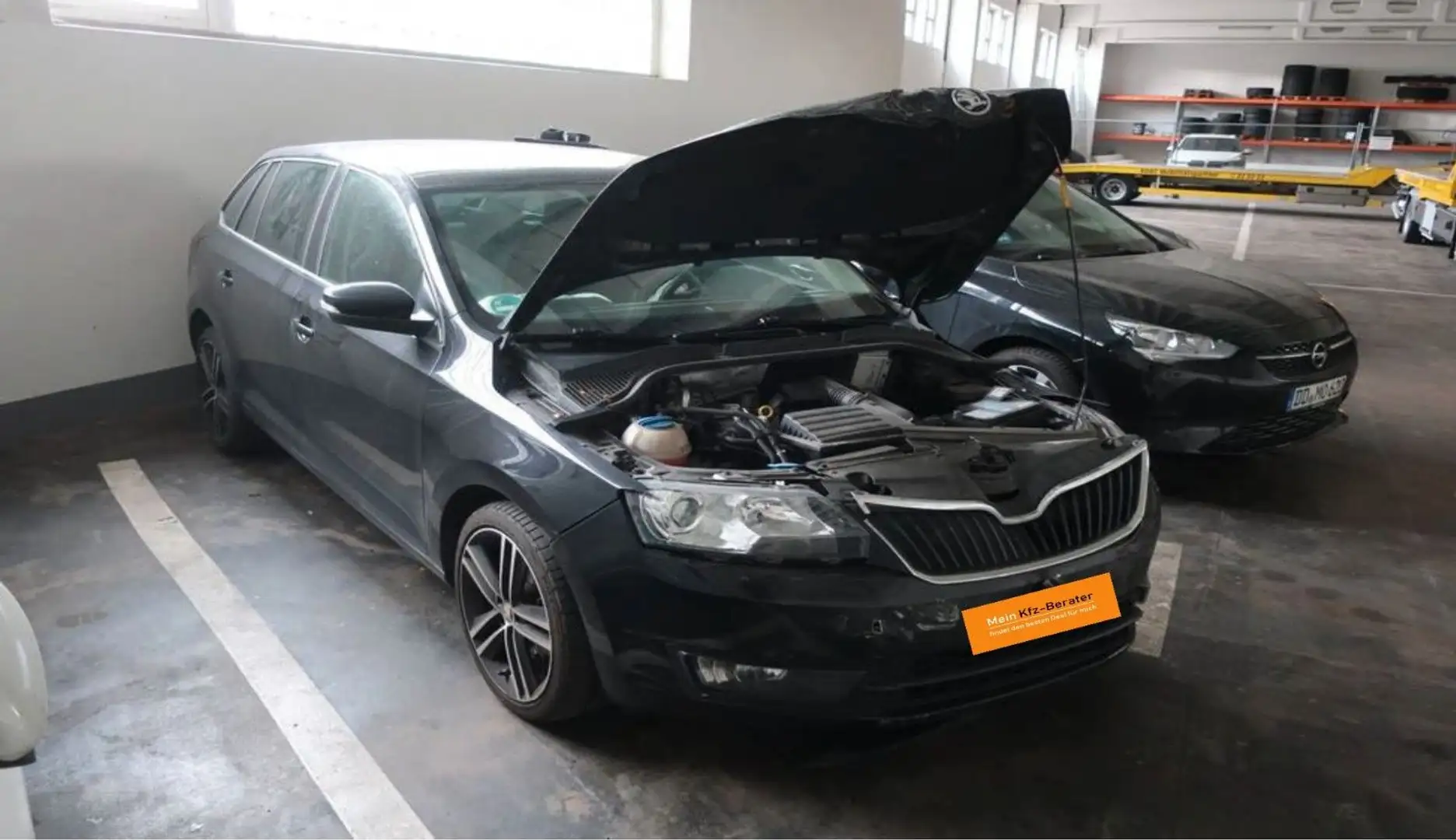 Skoda Rapid/Spaceback Spaceback Emotion Plus Sportsitze Pano DAB Noir - 2