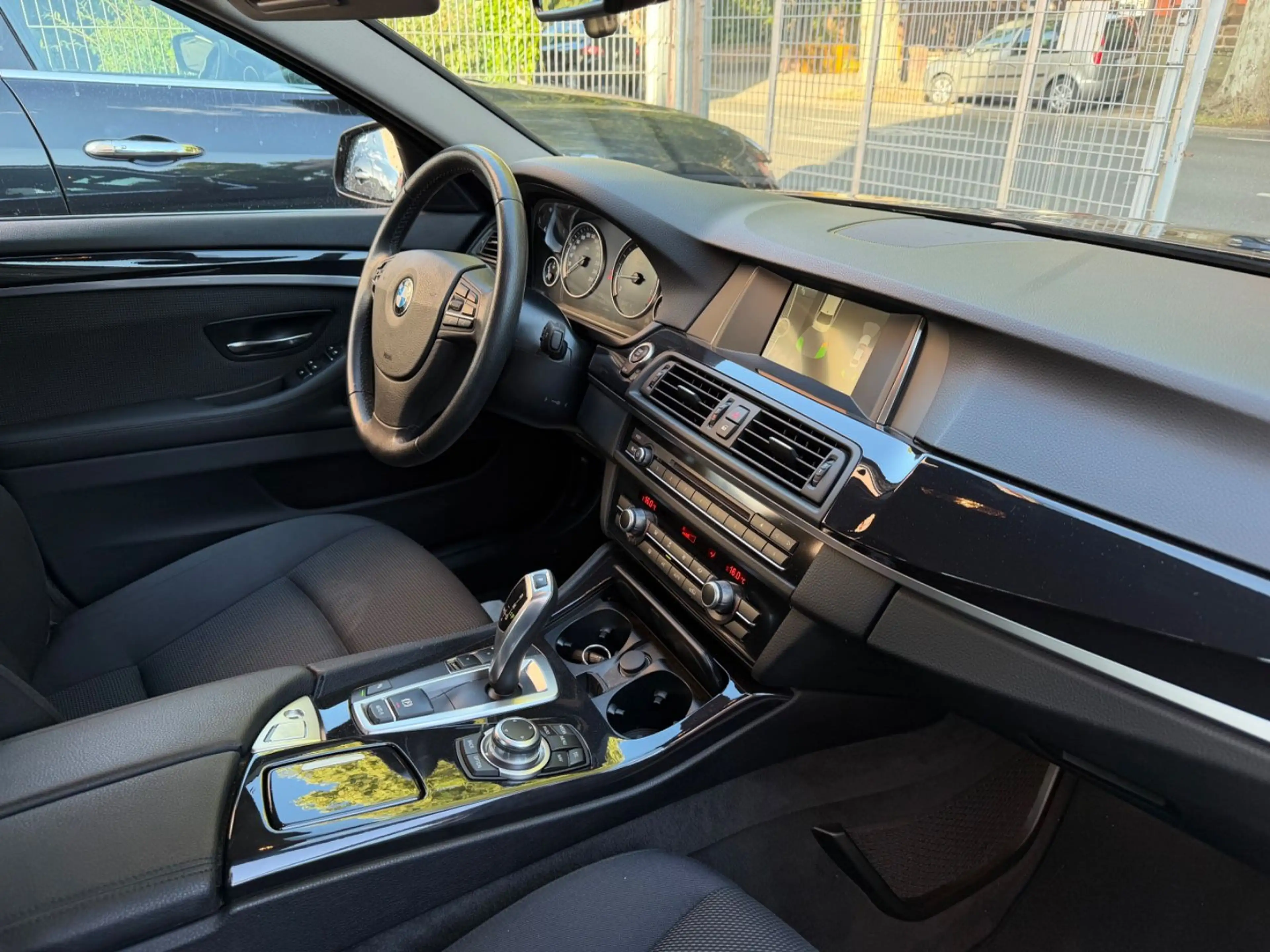 BMW 528 i Limousine Deutsch ! 2.Hand Unfallfrei — photo 7