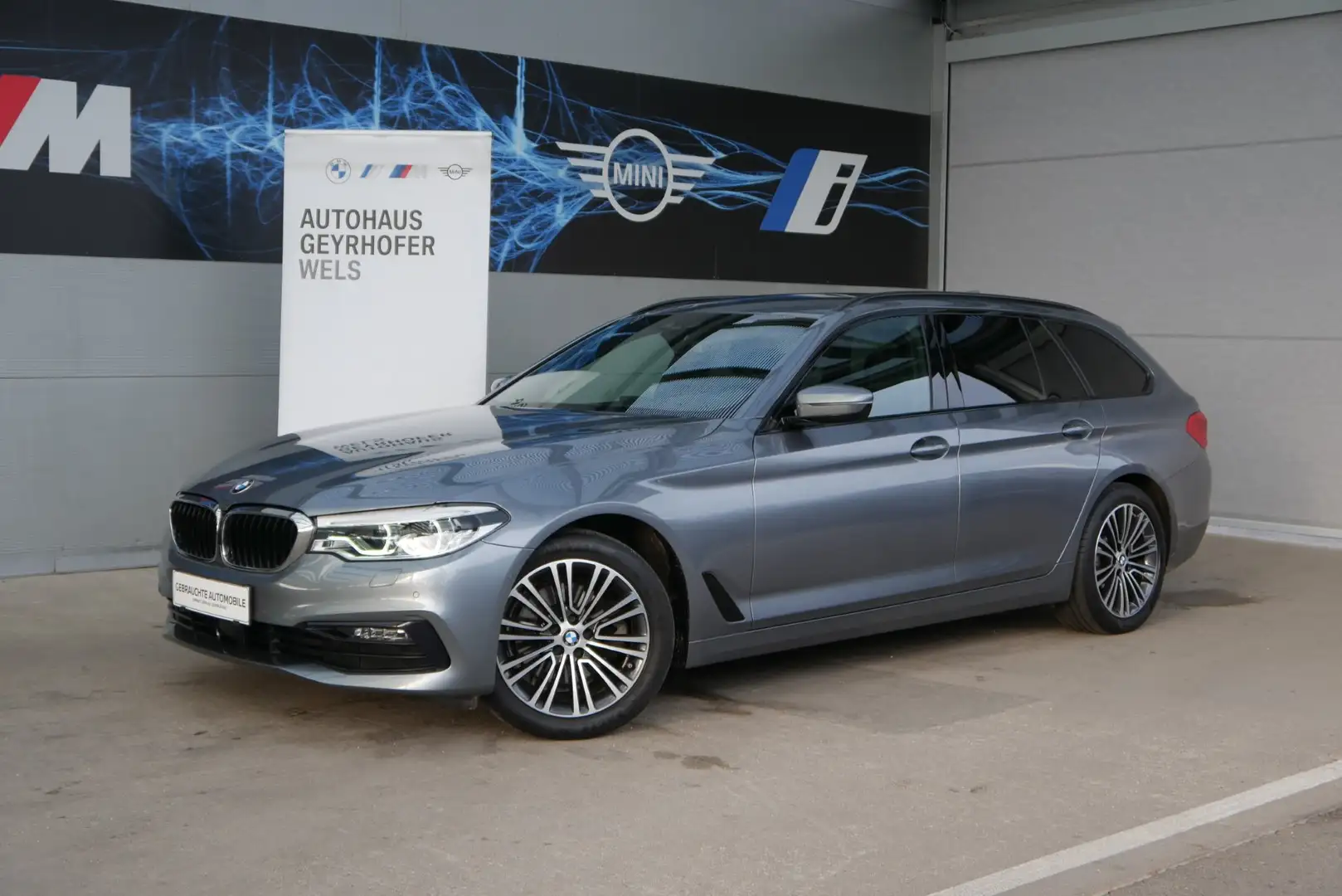 BMW 520 d xDrive Blau - 1