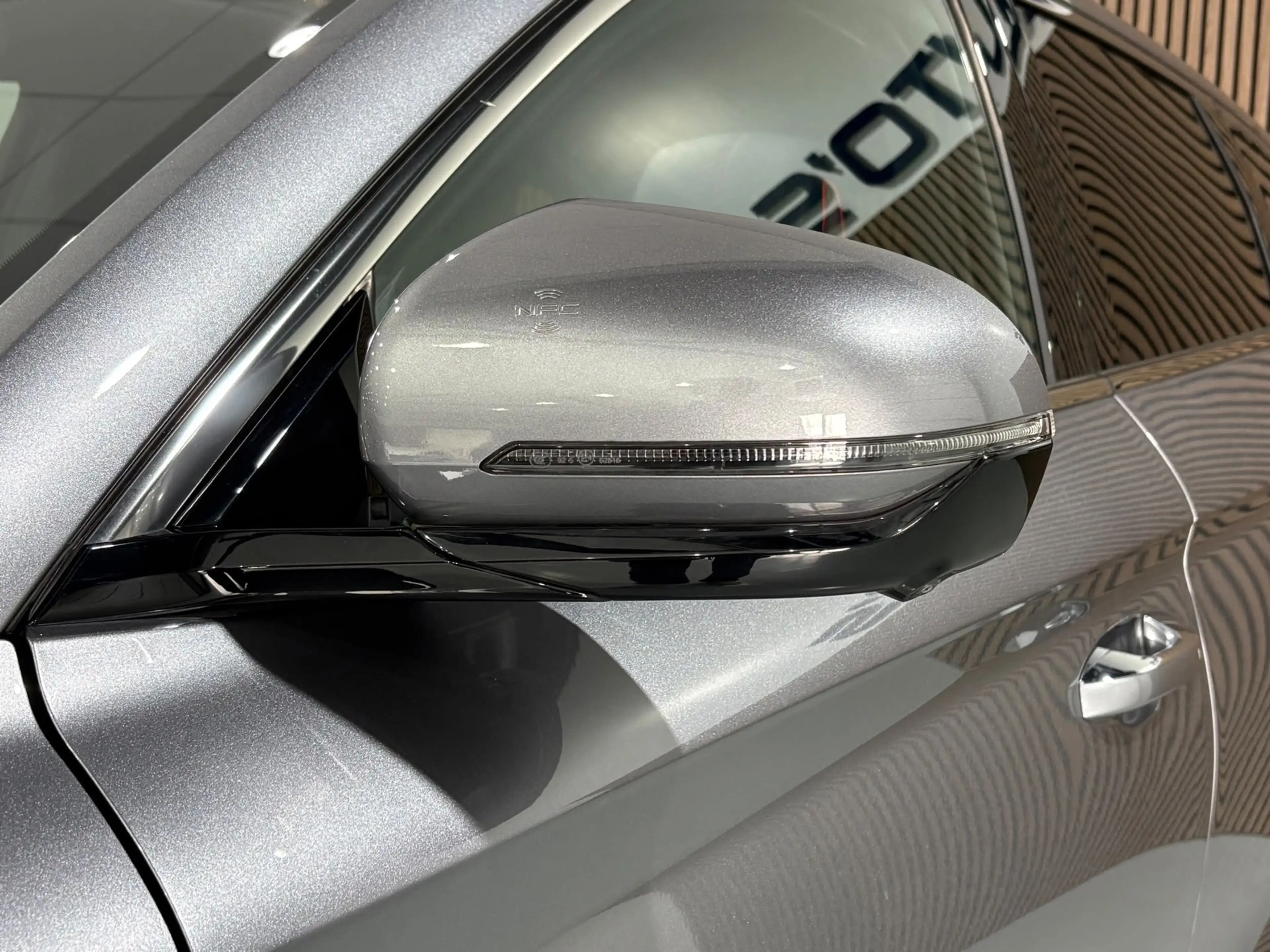 BYD Seal U 1.5 DM-i FWD Boost Time Grey / Panorama dak / Navi — photo 9