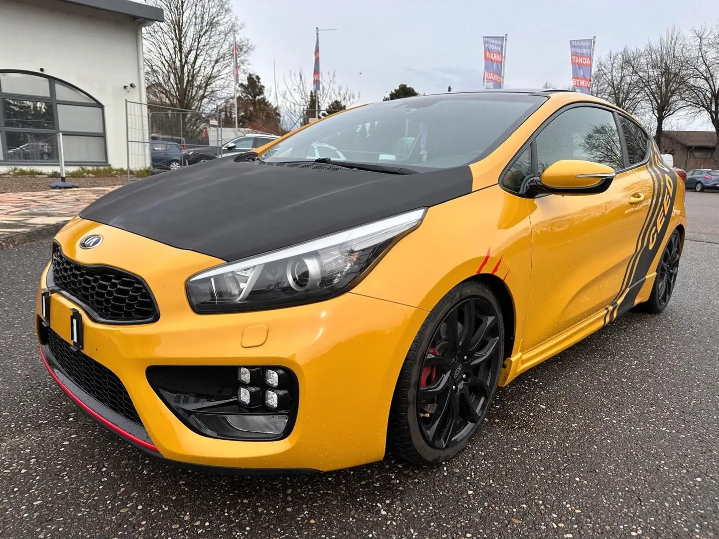 Kia ProCeed / pro_cee'd pro cee'd /ProCeed GT 1,6 T-GDI/PANO/NAVI/KAMERA Gelb - 1