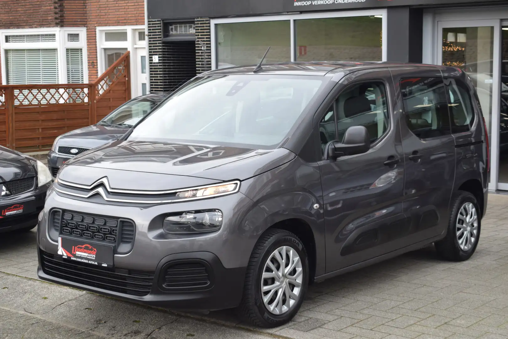 Citroen Berlingo 1.2 PureTech XTR Airco Cruise Control Grijs - 2