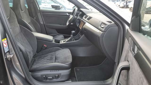 Skoda Superb Sportline MatrixLED Digital Kamera AHK DCC