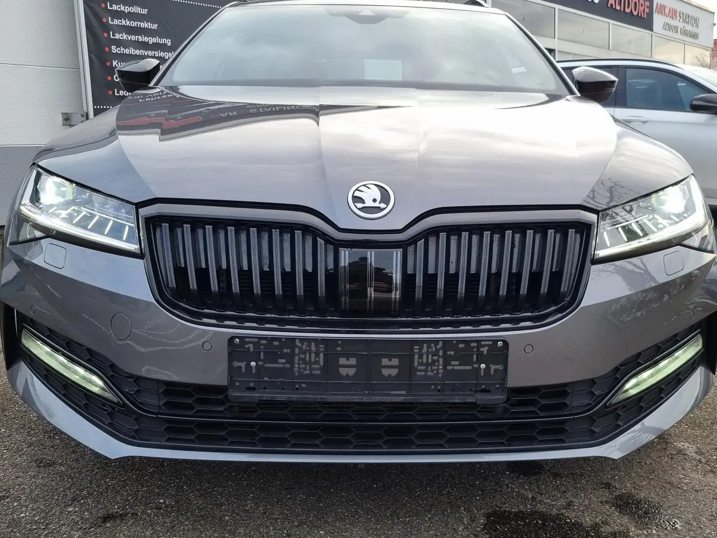 Skoda Superb Sportline MatrixLED Digital Kamera AHK DCC Grau - 2