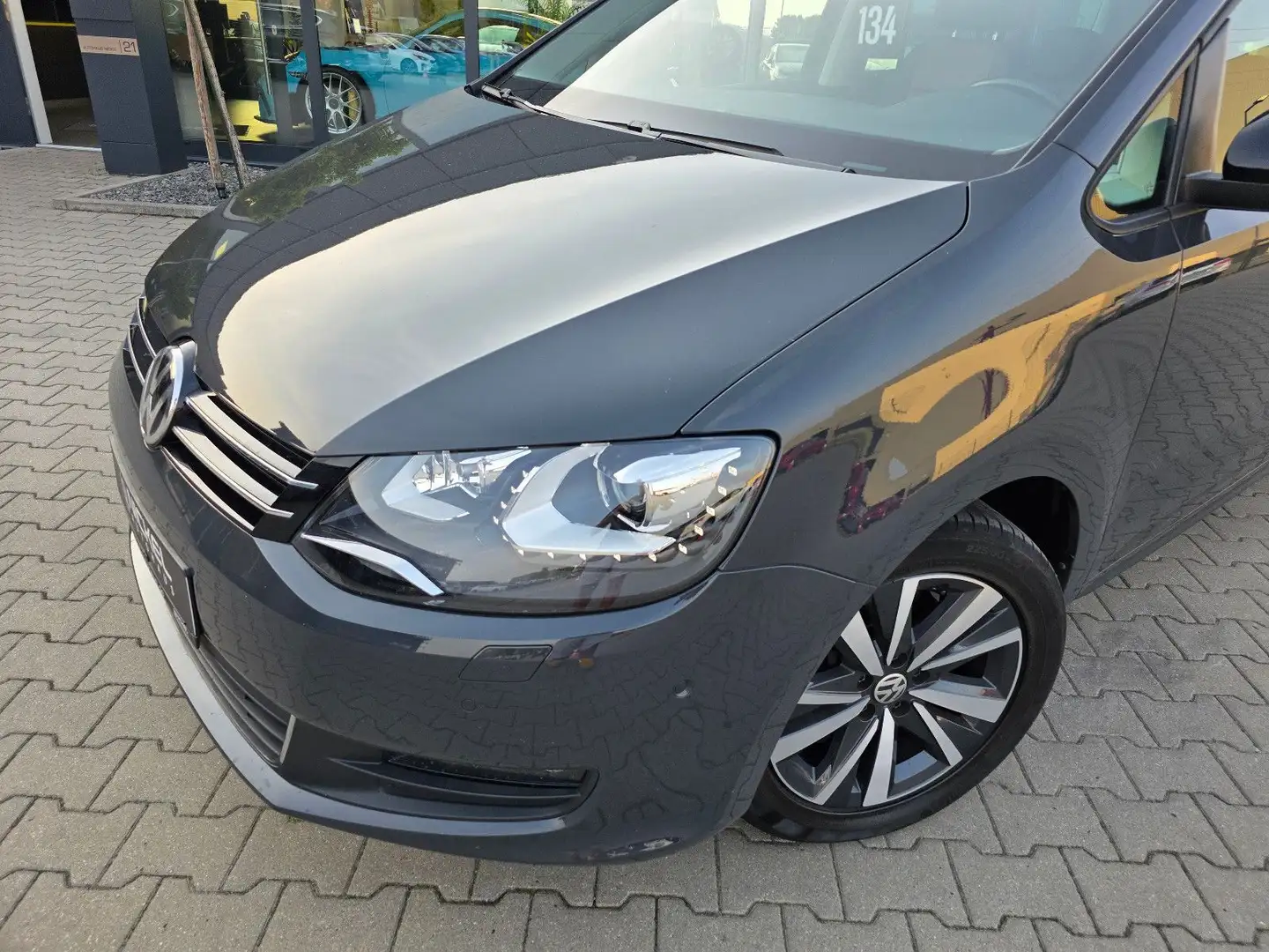 Volkswagen Sharan Black Style*7-Sitze*Leder*Xenon*Kamera*Vo Grau - 2