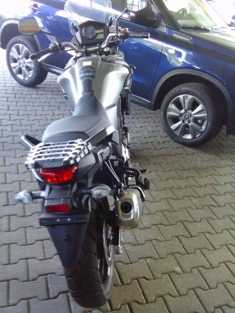 Suzuki V-Strom 650 Gri - 2