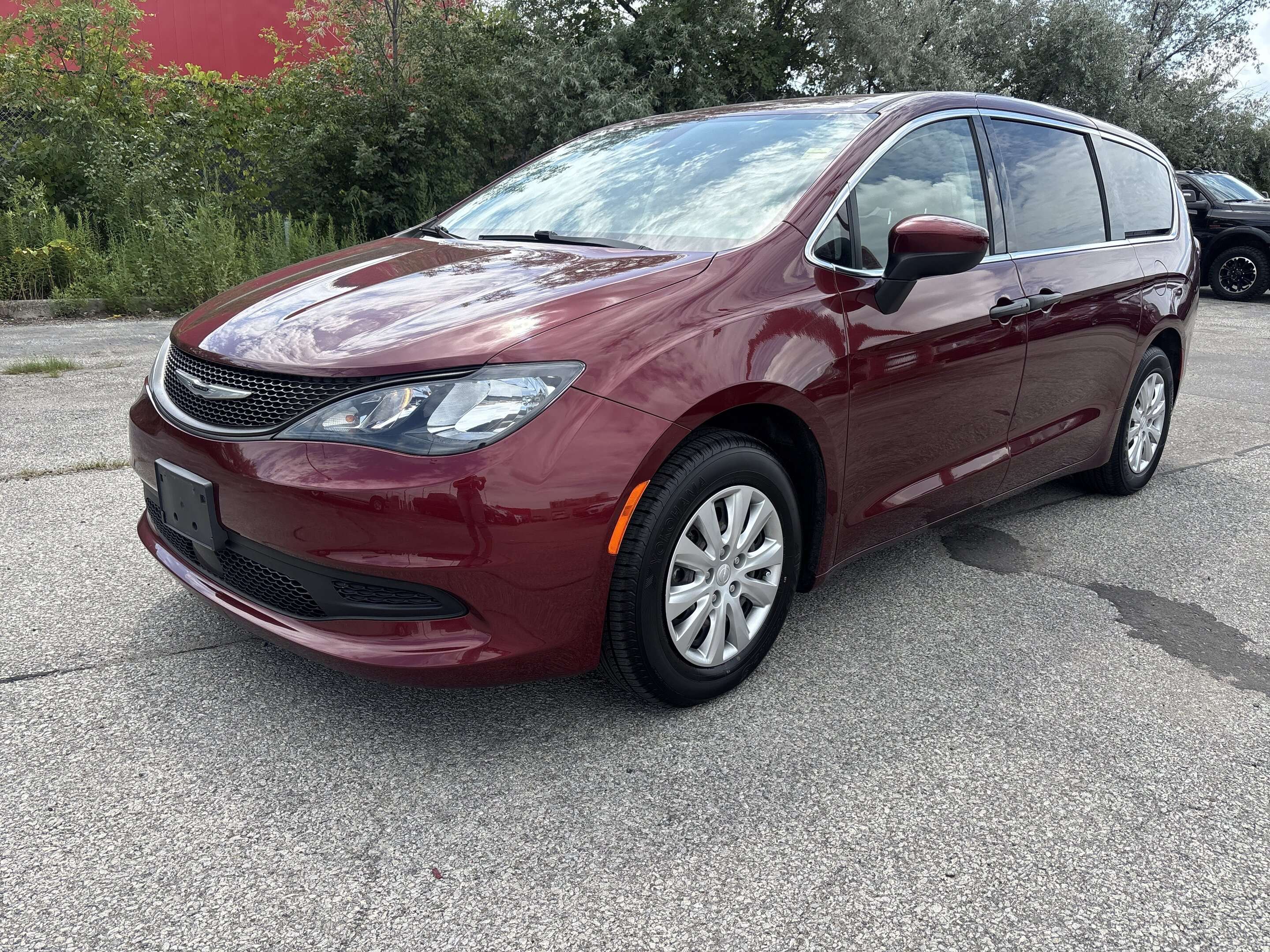 2021 Chrysler Grand Caravan L**7.0 SCREEN**BACK UP CAMERA**CARPLAY**BLUETOOTH*