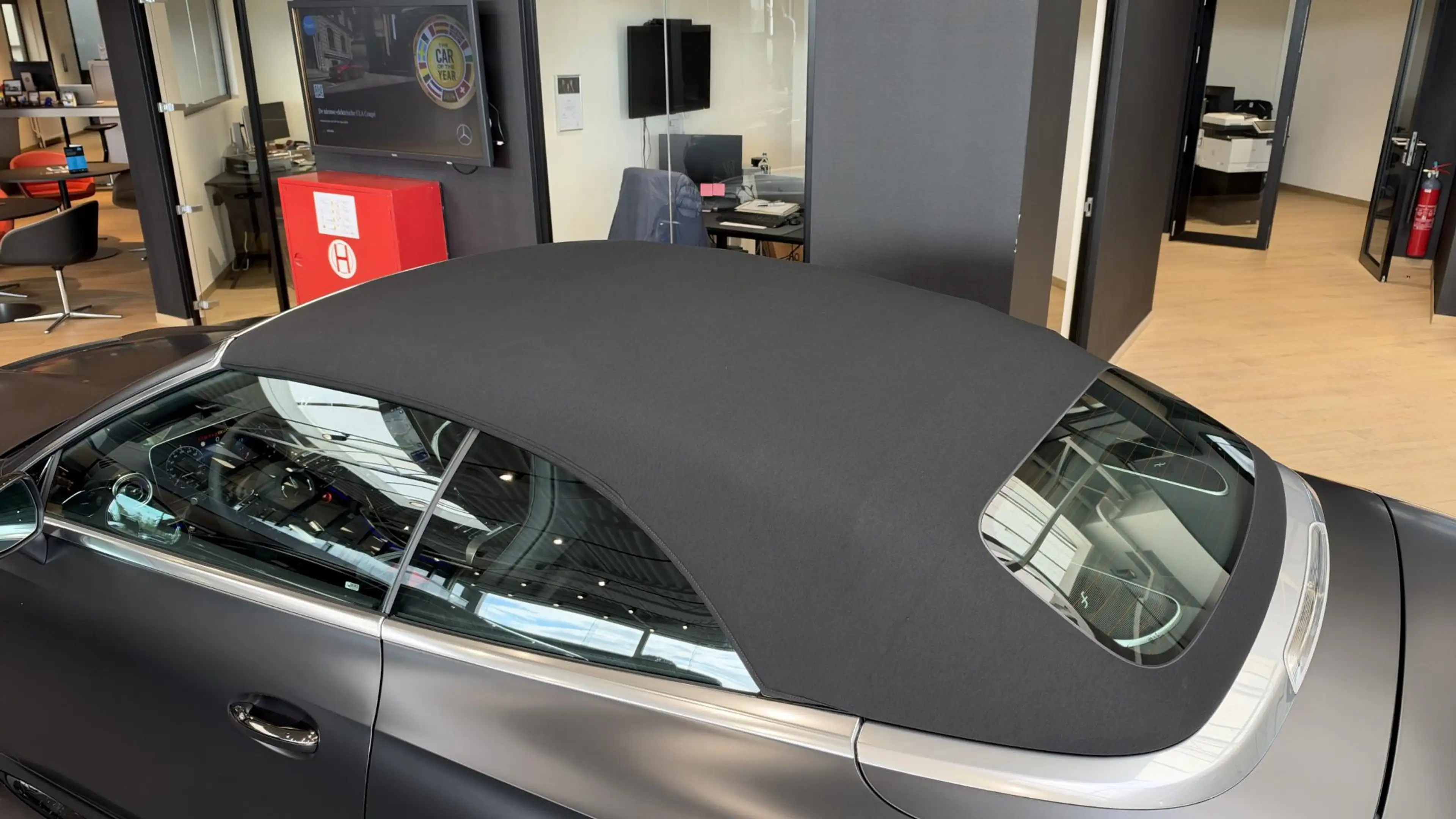 Mercedes-Benz CLE 53 AMG 4MATIC+ Cabriolet — photo 15