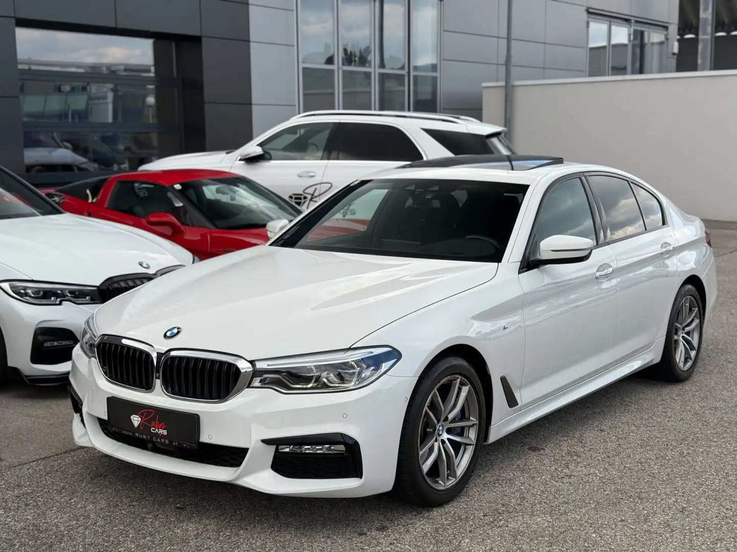 BMW 530 5er - 530 d M Sport Aut. Weiß - 1