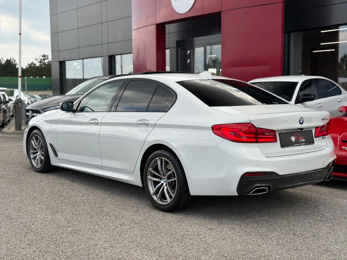 BMW 530 5er - 530 d M Sport Aut. Weiß - 2