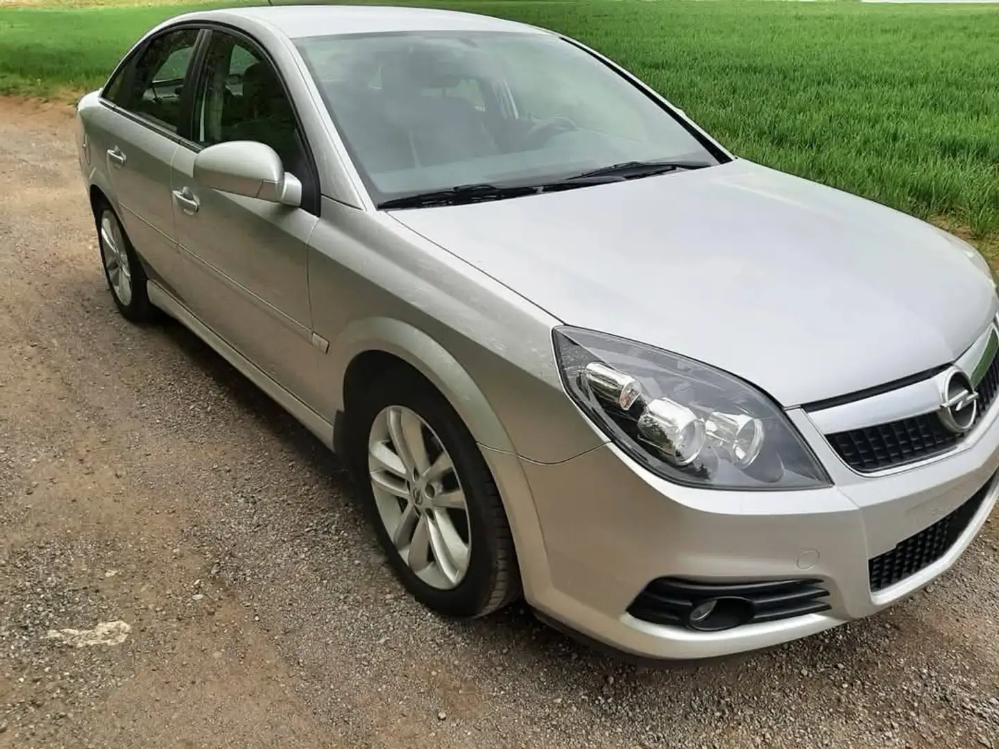 Opel Vectra VECTRA 1.9CDTI 120CV GTS Gris - 1