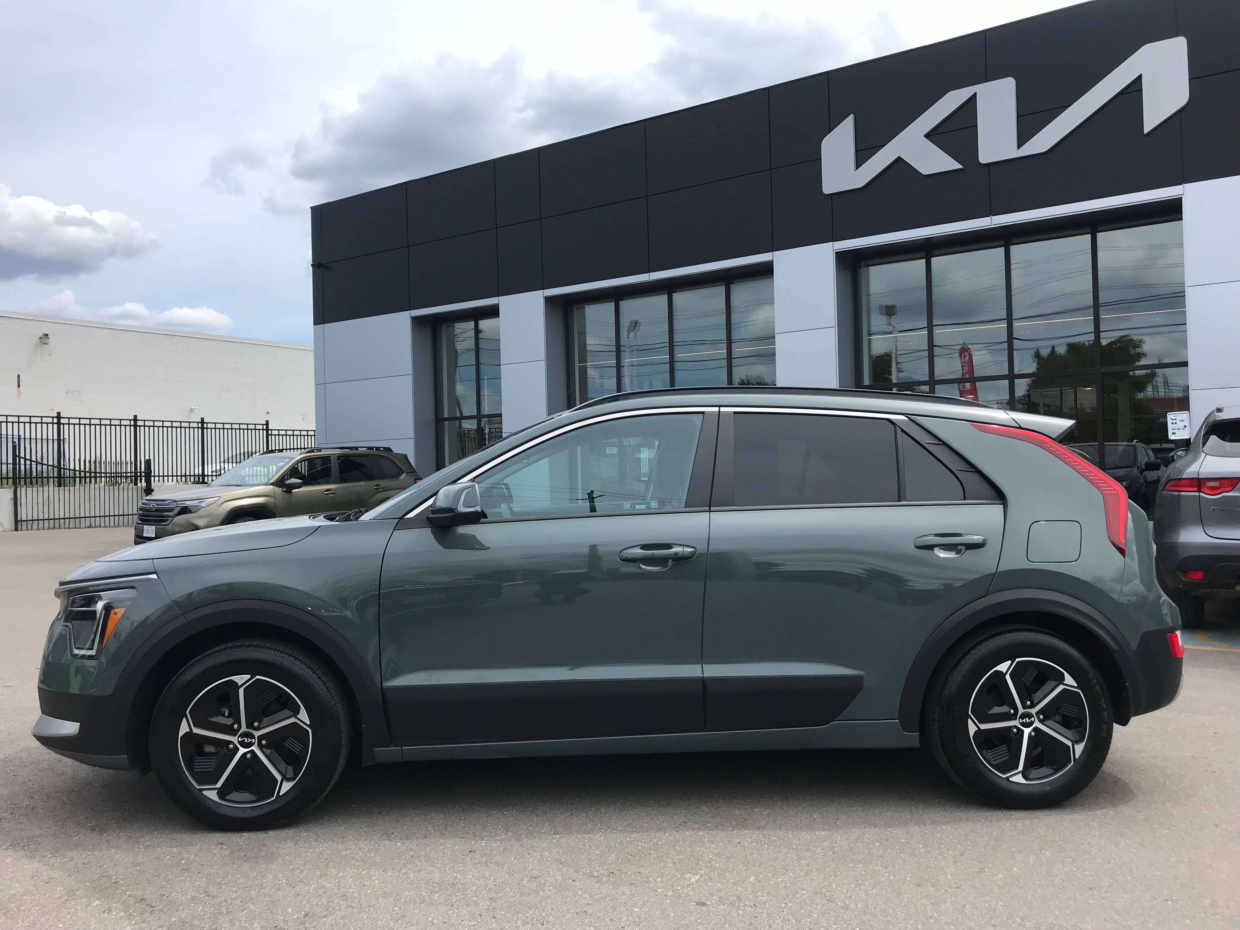 2025 Kia Niro EX Pkg. | Clean Carfax | No Accidents — снимка 1