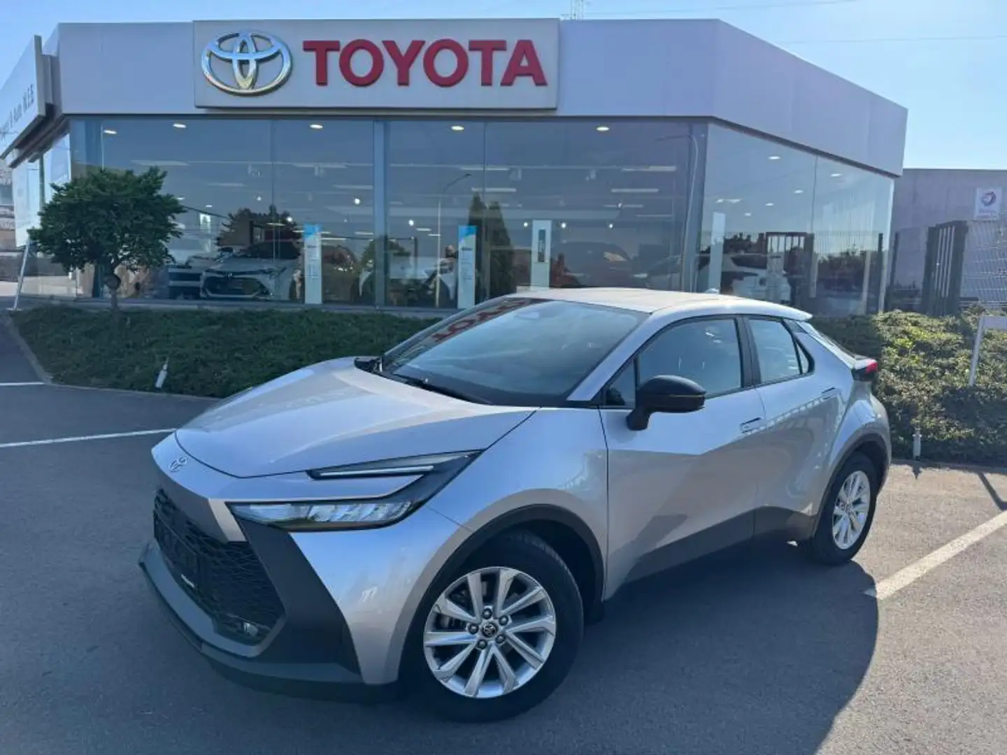 Toyota C-HR EX DEMO 1.8L Hybrid CVT Dynami Grau - 1