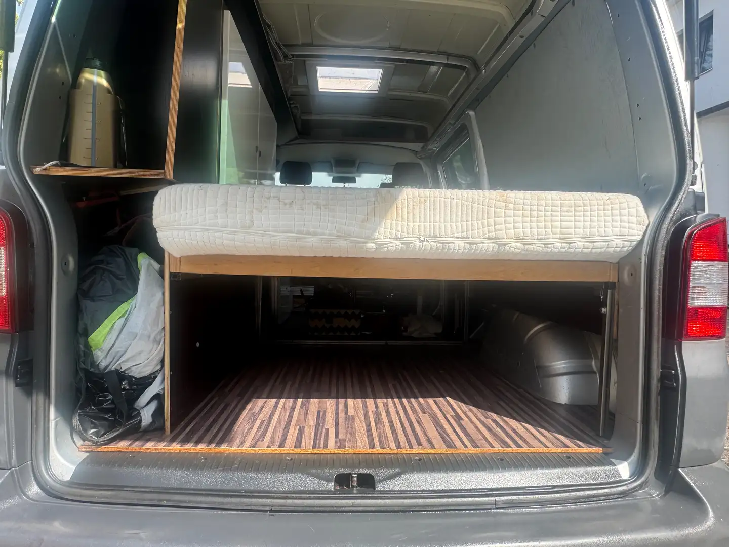 Volkswagen T5 Kombi Campervan Argent - 2