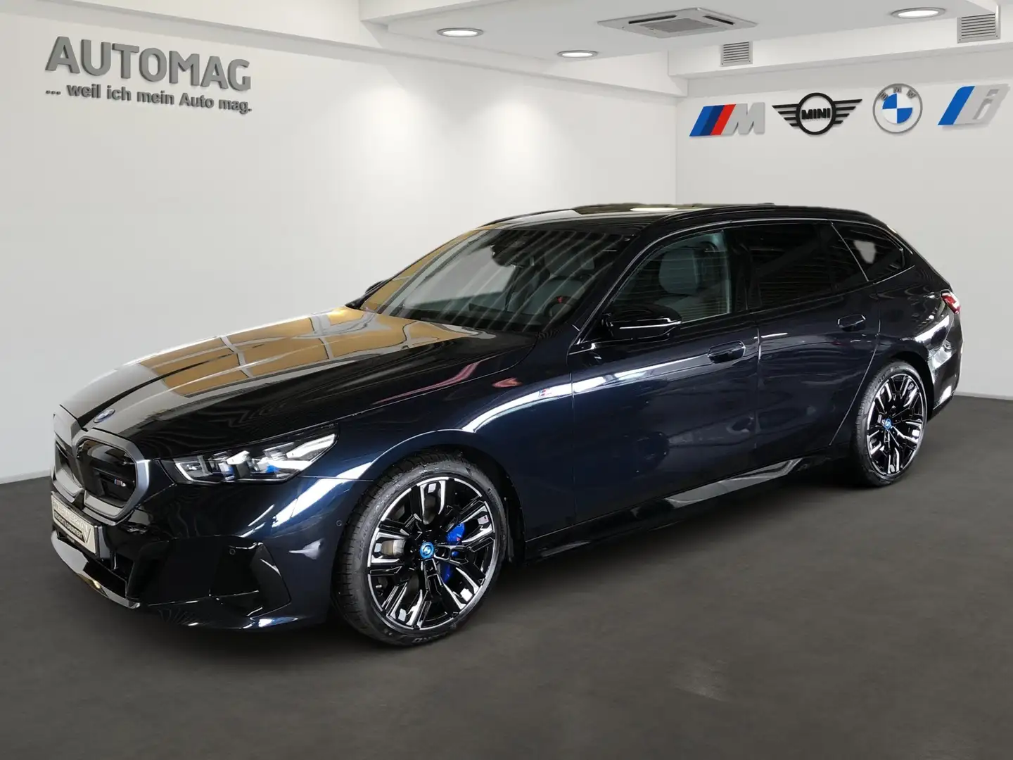 BMW i5 M60 xDrive Touring*Panorama*AHK*DriveAssProf*PArkA Schwarz - 1