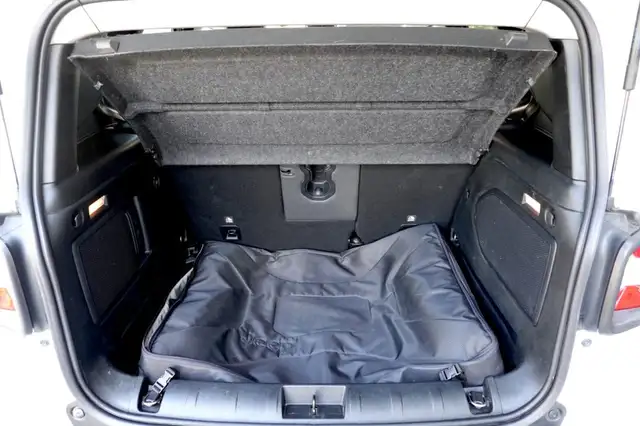 Jeep Renegade view 11