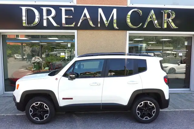 Jeep Renegade view 2