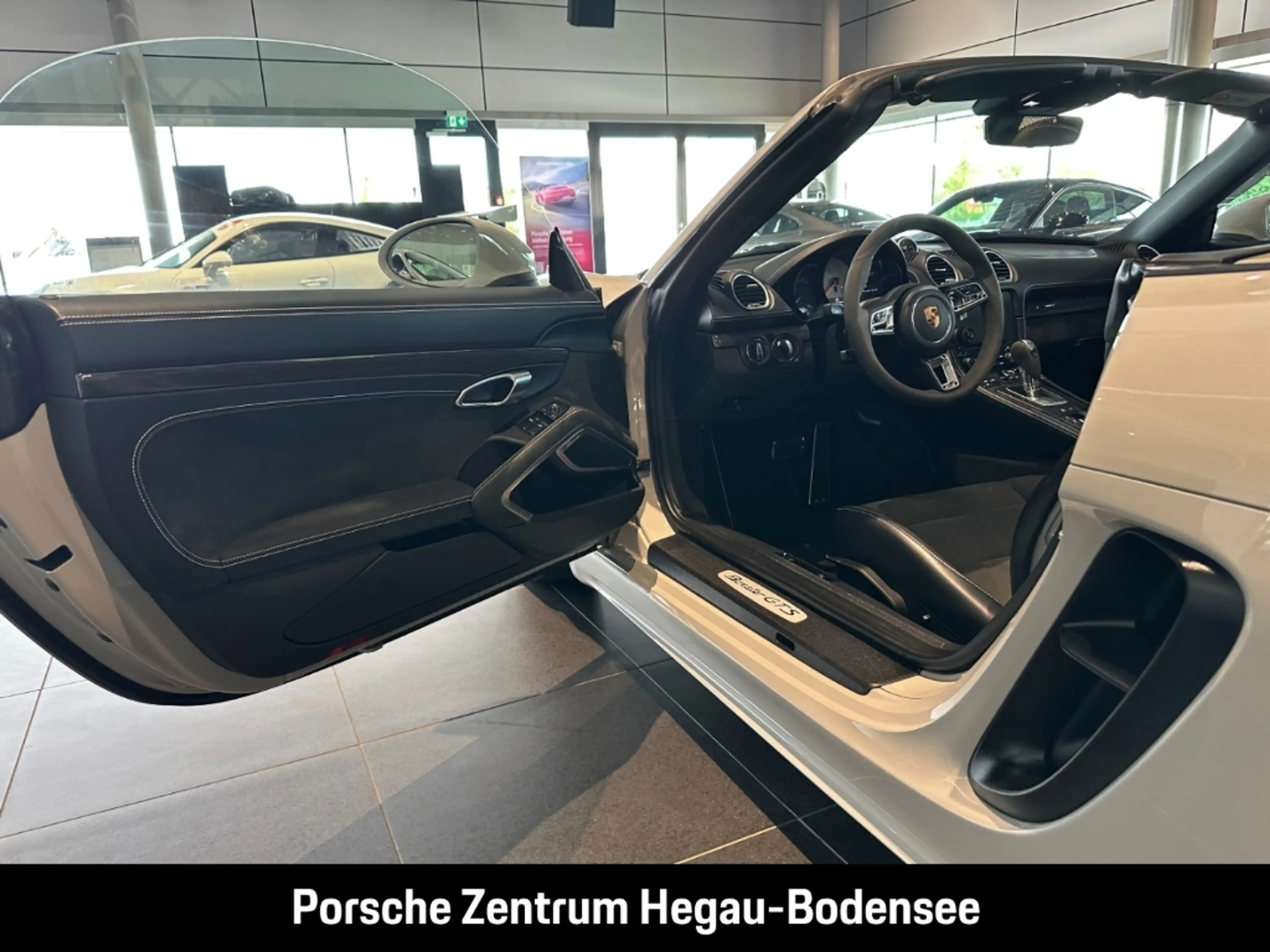 Porsche Boxster 718 GTS Race-Tex/Burmester/Xenon — photo 7