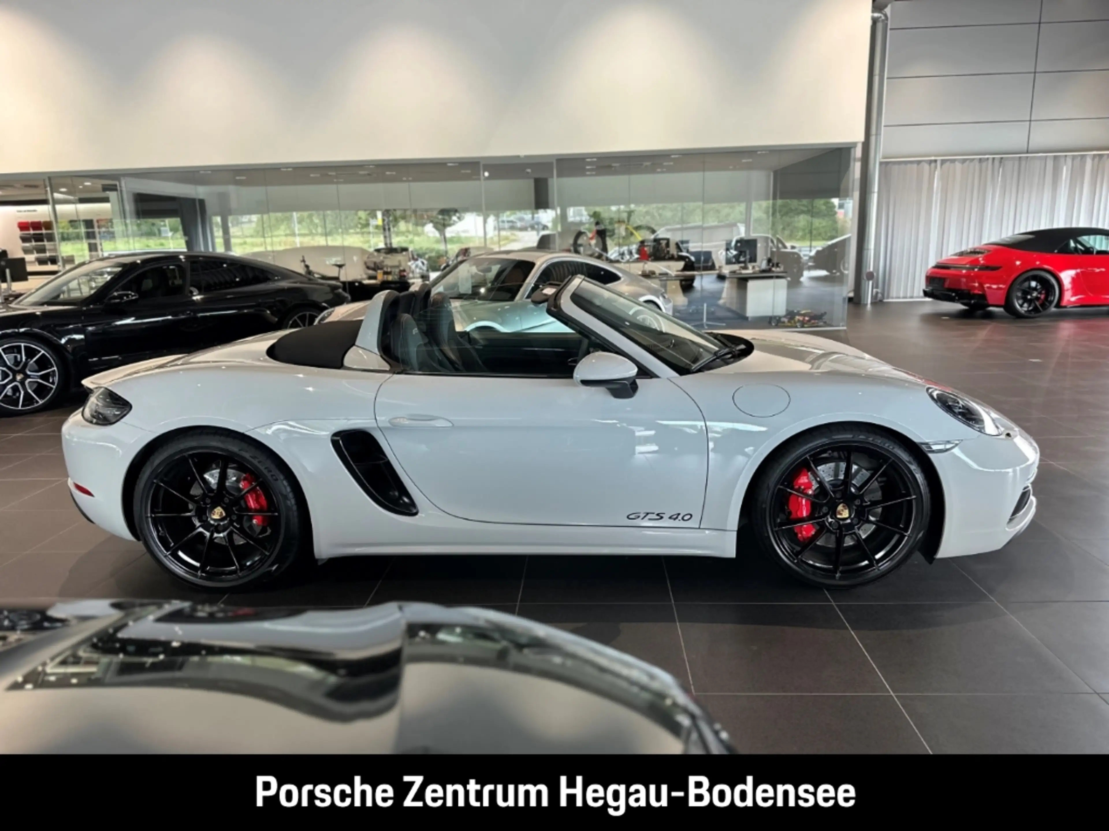 Porsche Boxster 718 GTS Race-Tex/Burmester/Xenon — photo 11