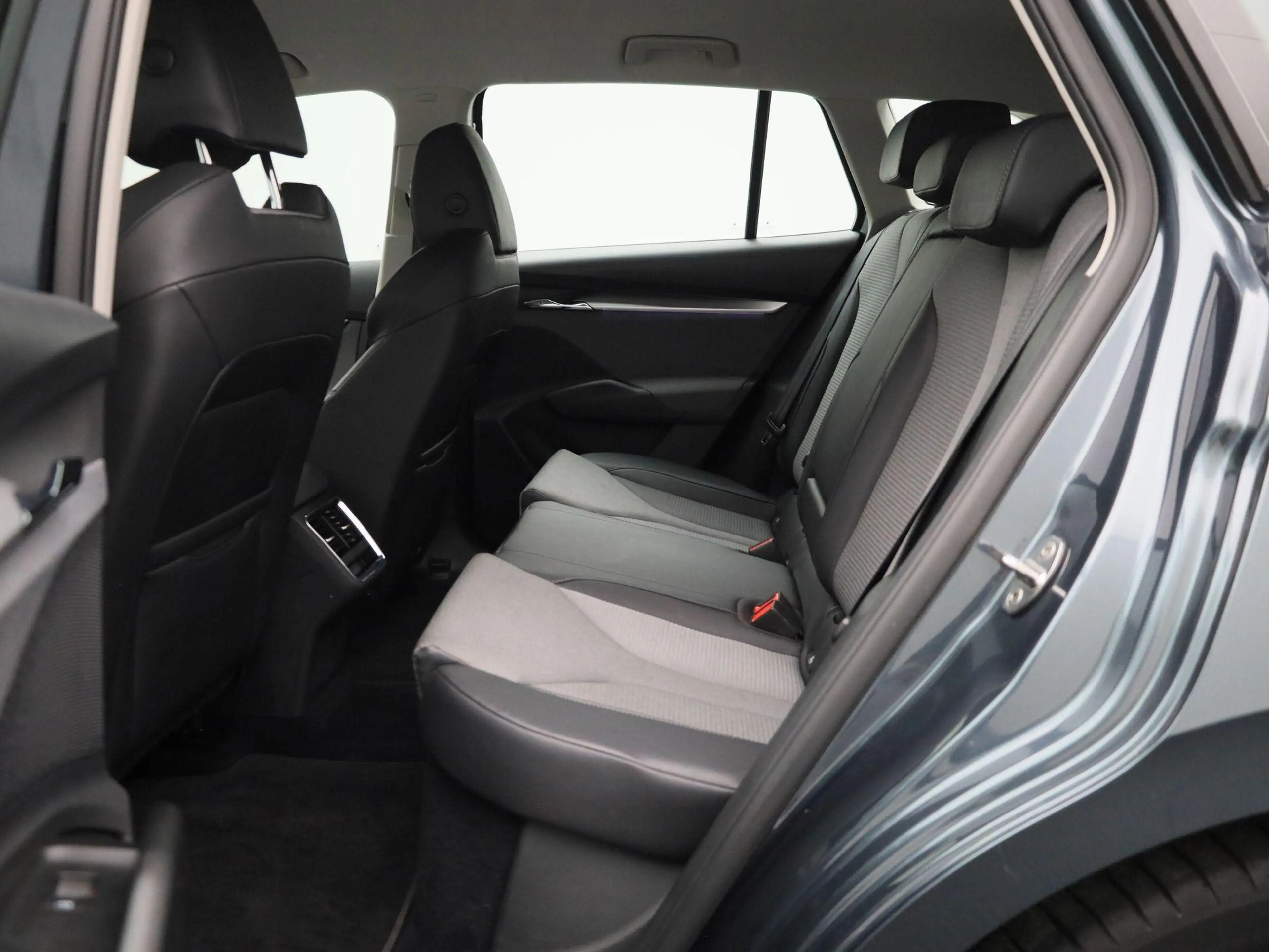 Skoda Enyaq iV 80 — photo 12