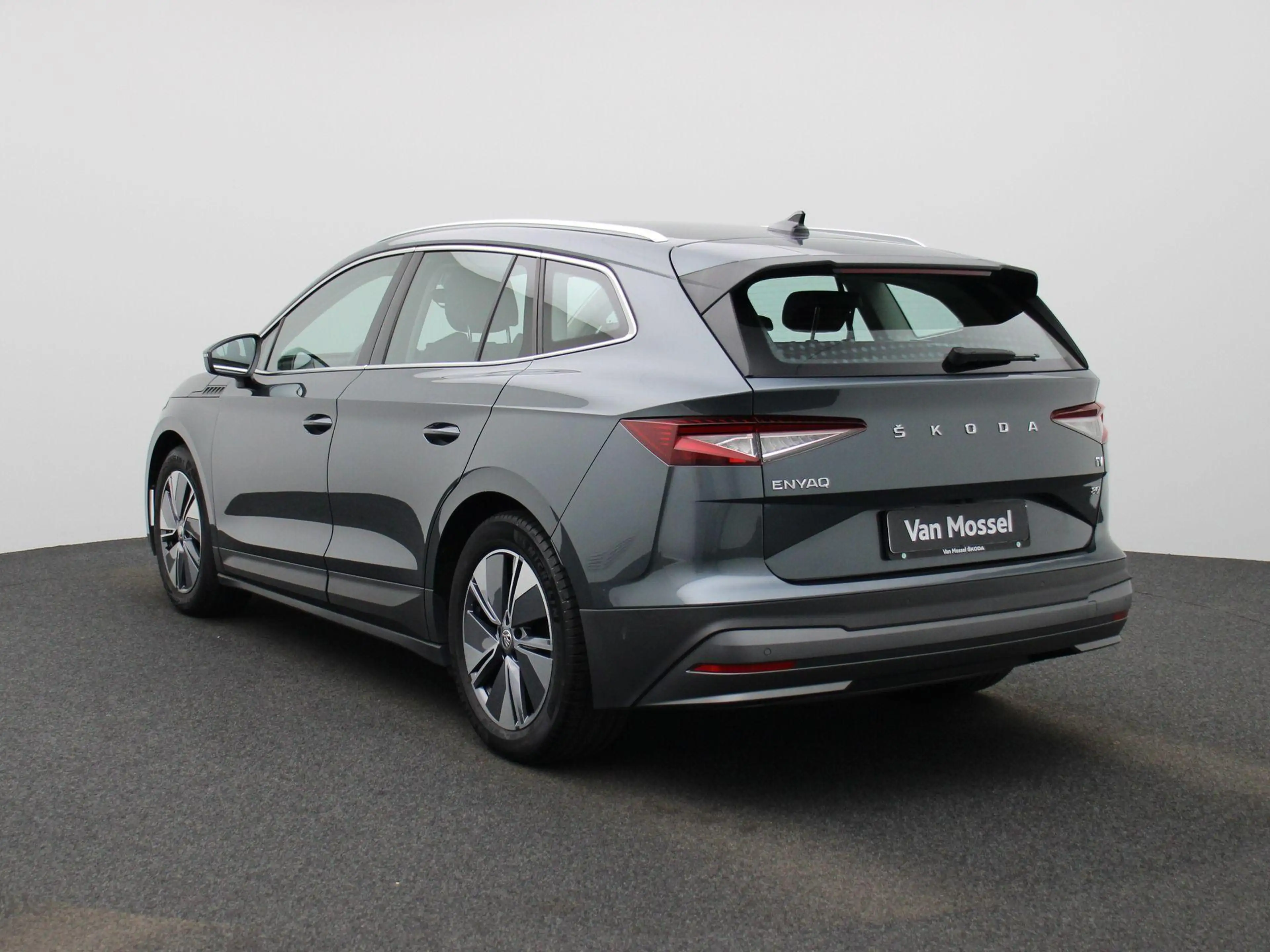 Skoda Enyaq iV 80 — photo 2