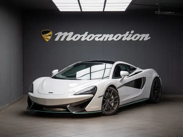 McLaren 570S Coupe | Carbon | LIFT | B&W | Lux Pack