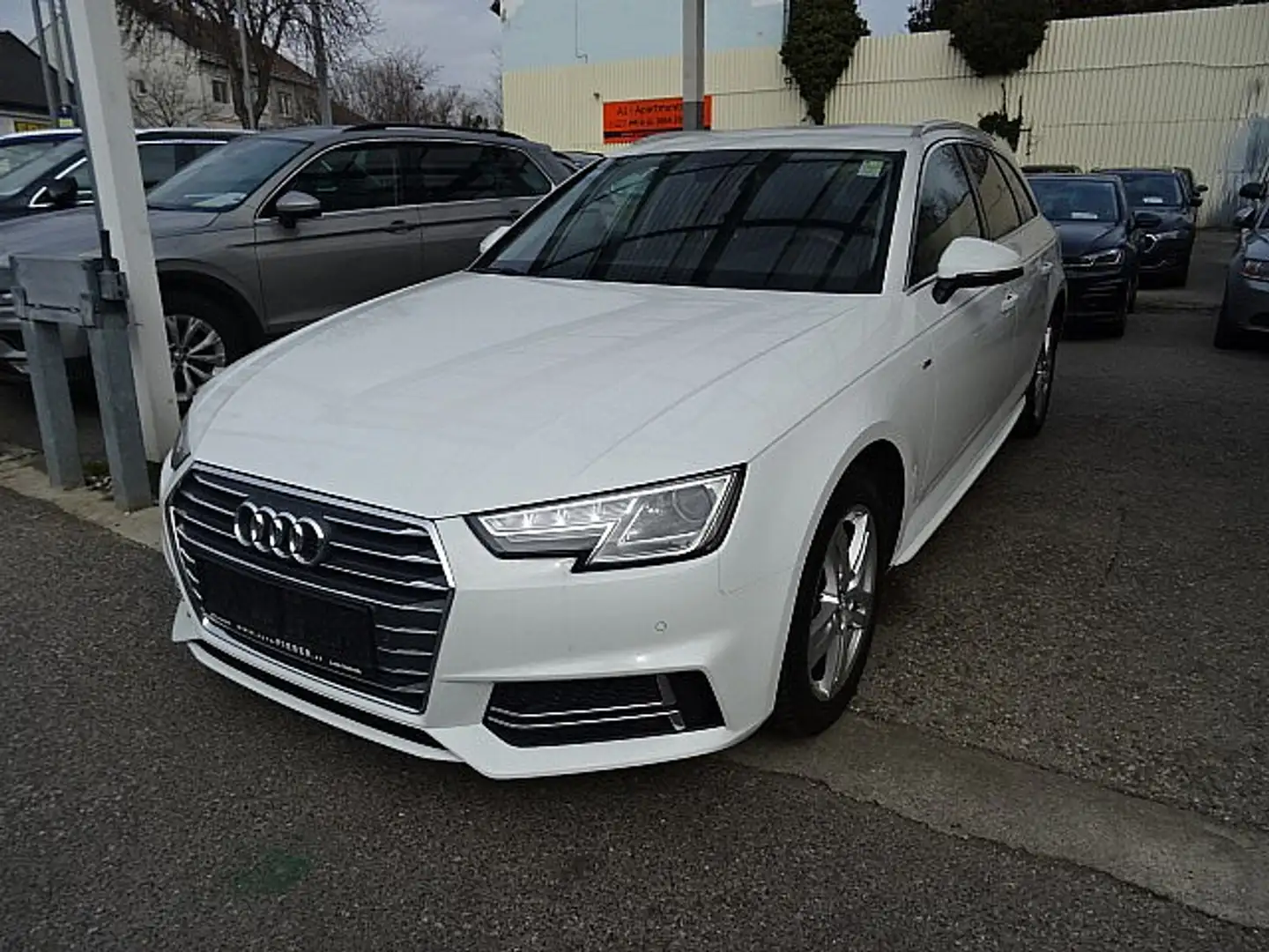 Audi A4 Avant 2,0 TDI S-tronic Weiß - 1